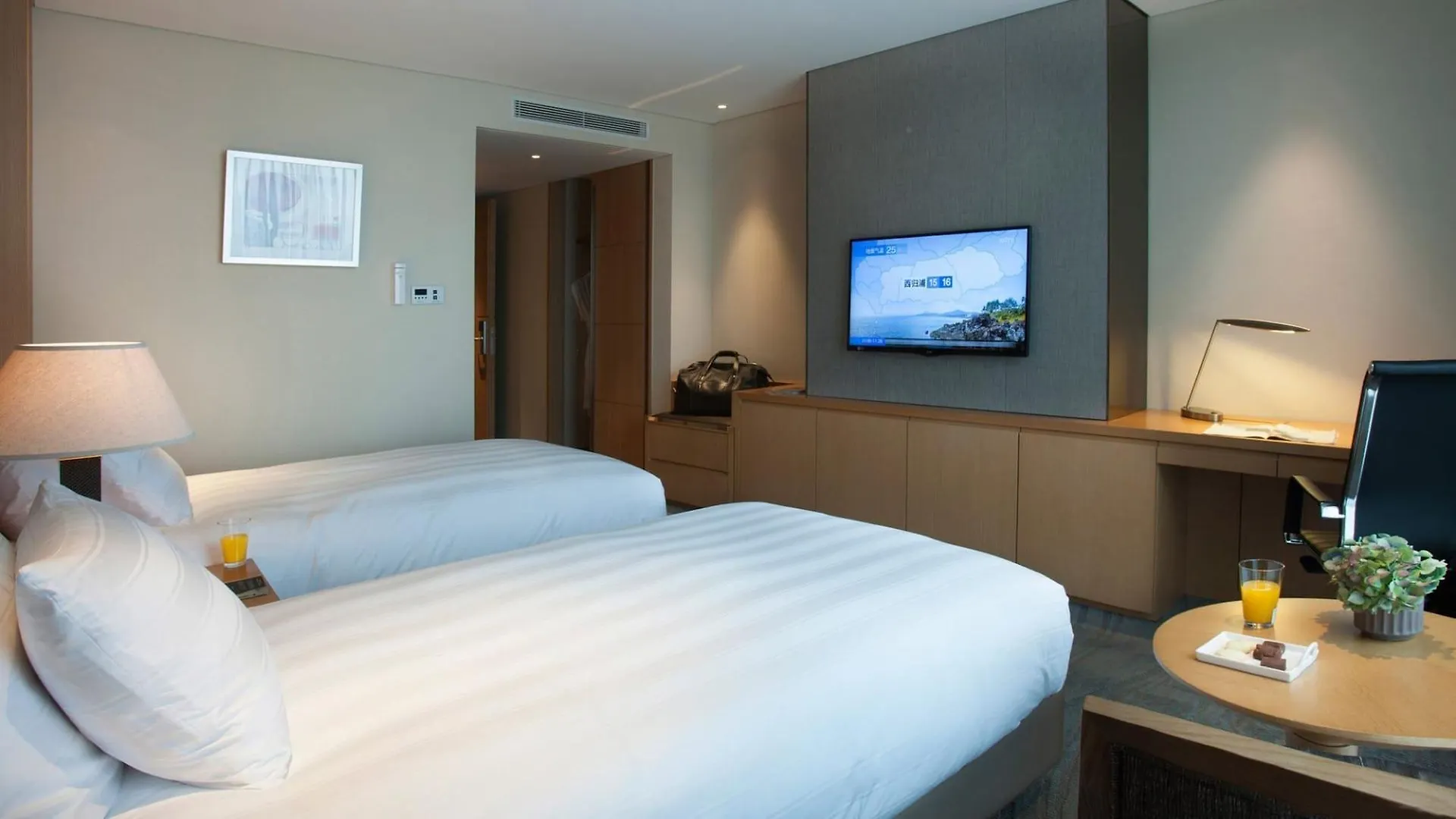 Lotte City Hotel Jeju