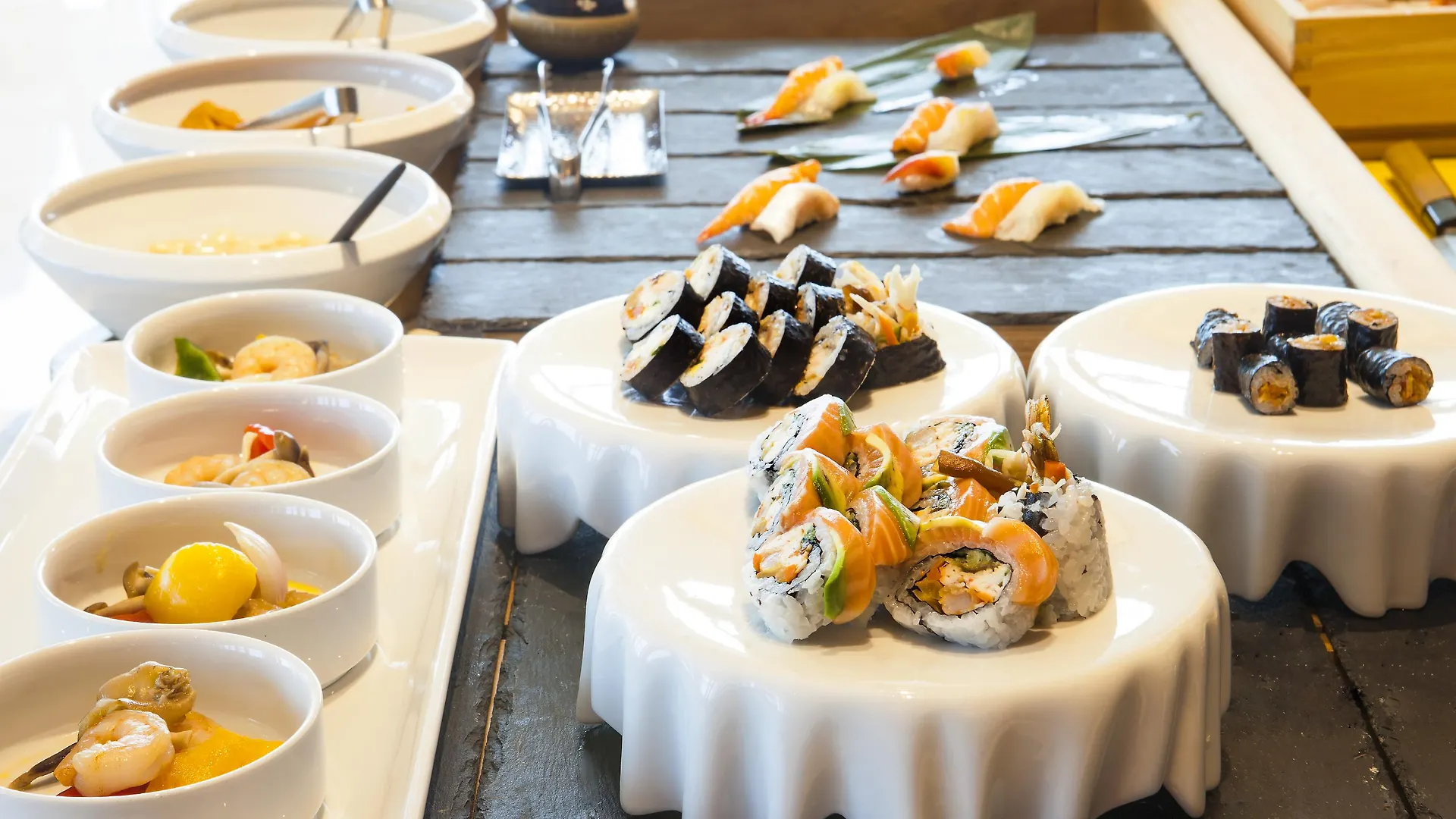 Lotte City Hotel Jeju 4*,