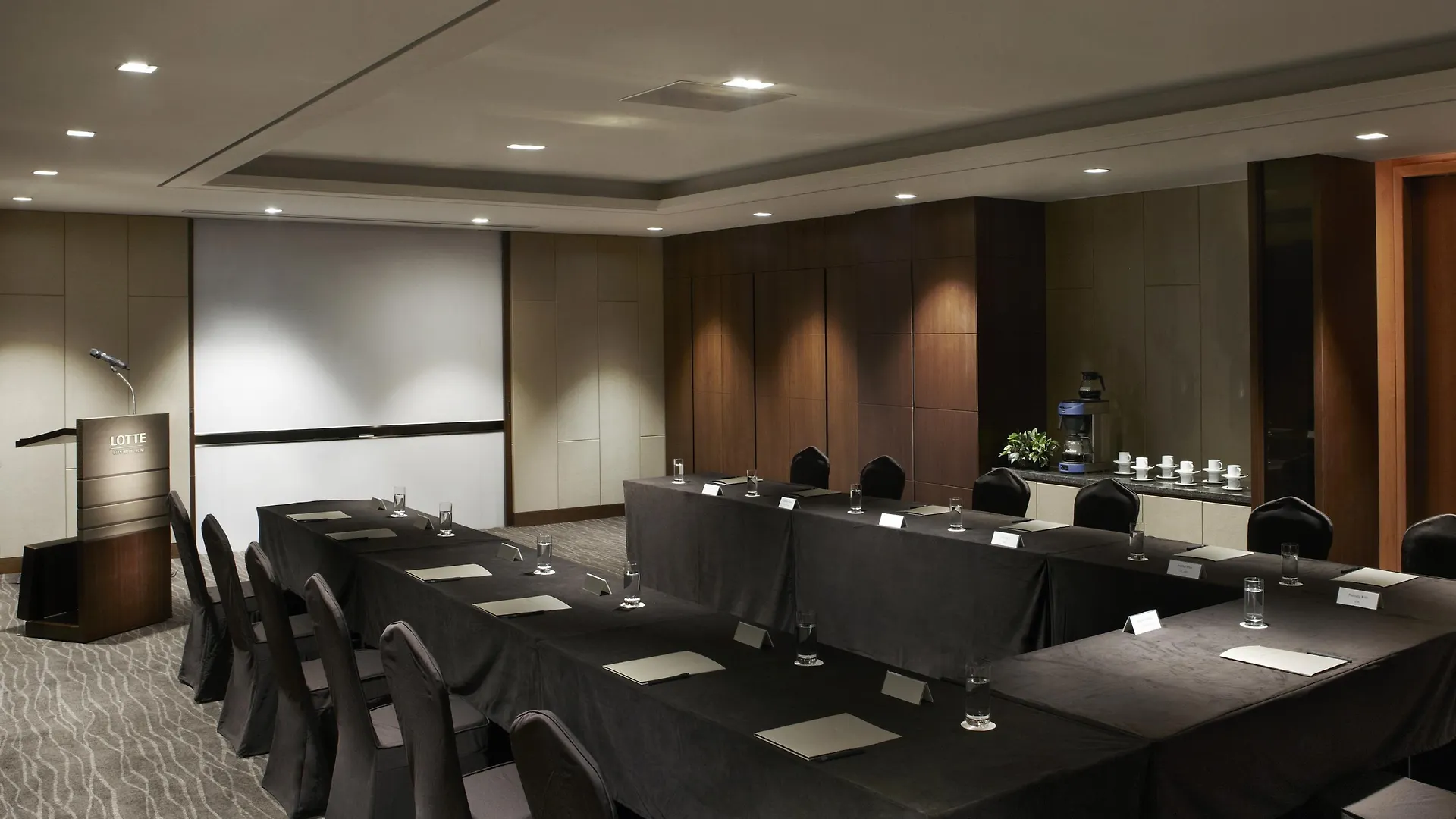 Lotte City Hotel Jeju